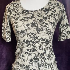 Divided skull mid cut sleeve shirt Y2K emo
